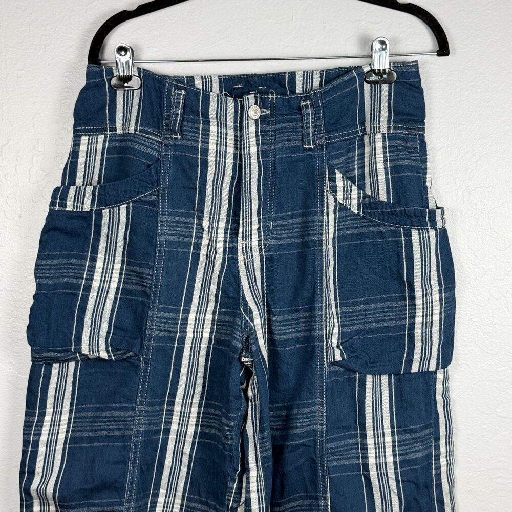 We The Free by Free People Plaid Wide Leg Cargo Capri Pants Women's 30 Blue - Picture 8 of 9